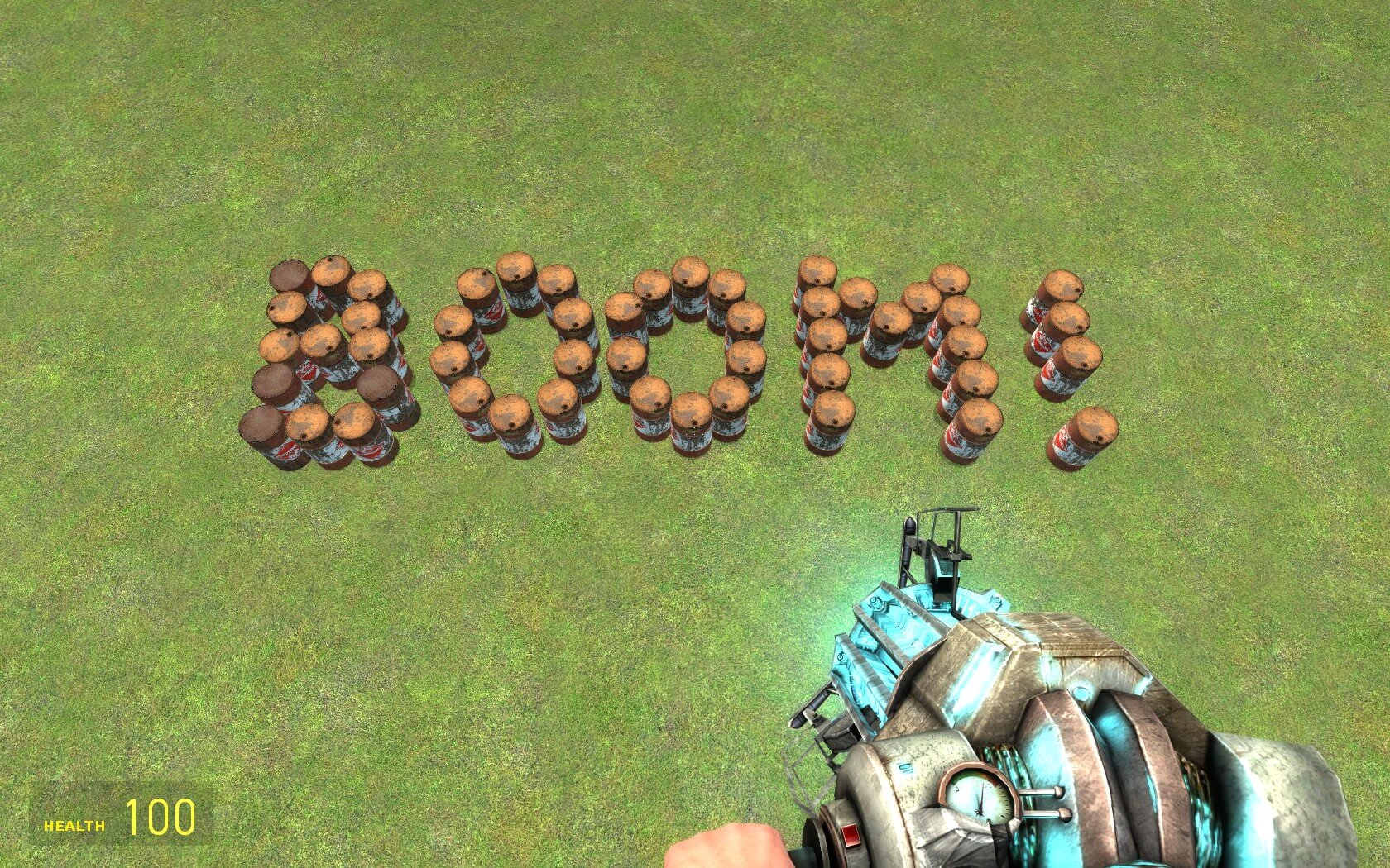 In Garry's Mod kann man so viele rote Fässer spawnen, wie man Platz hat. So kann man auch "BOOM!" auf den Boden schreiben.