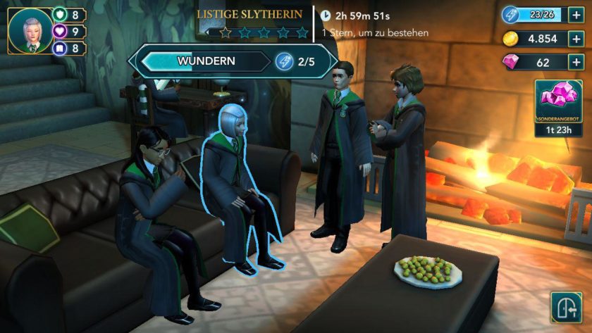 Ein Blick auf den Slytherin Gemeinschaftsraum und die eintönige Spielmechanik.